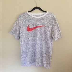 Nike Dri-Fit TShirt Crew Neck Athletic Fit in L
